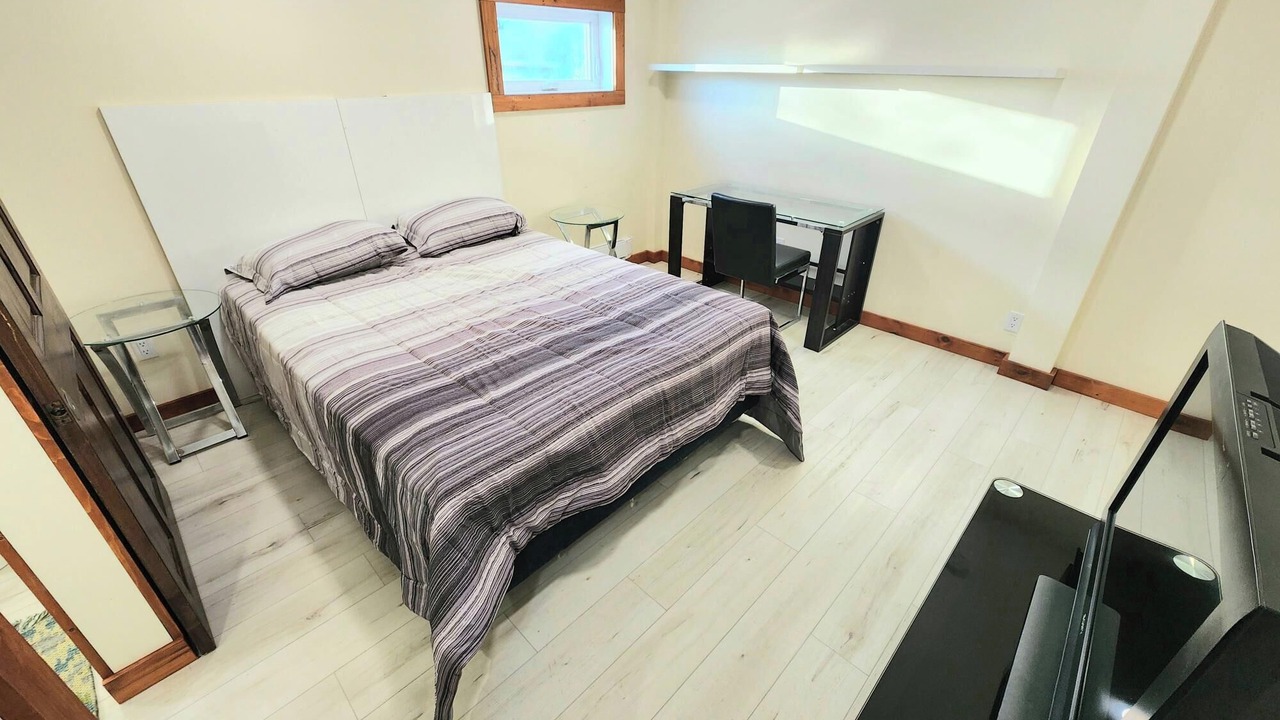 Photo of Bedroom in Adjala-Tosorontio