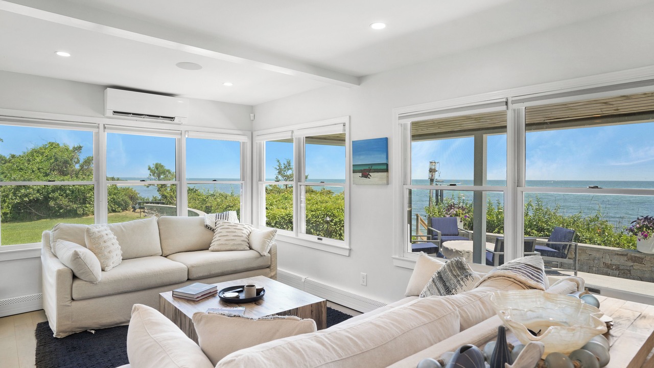 Photo of Livingroom in Oak Bluffs