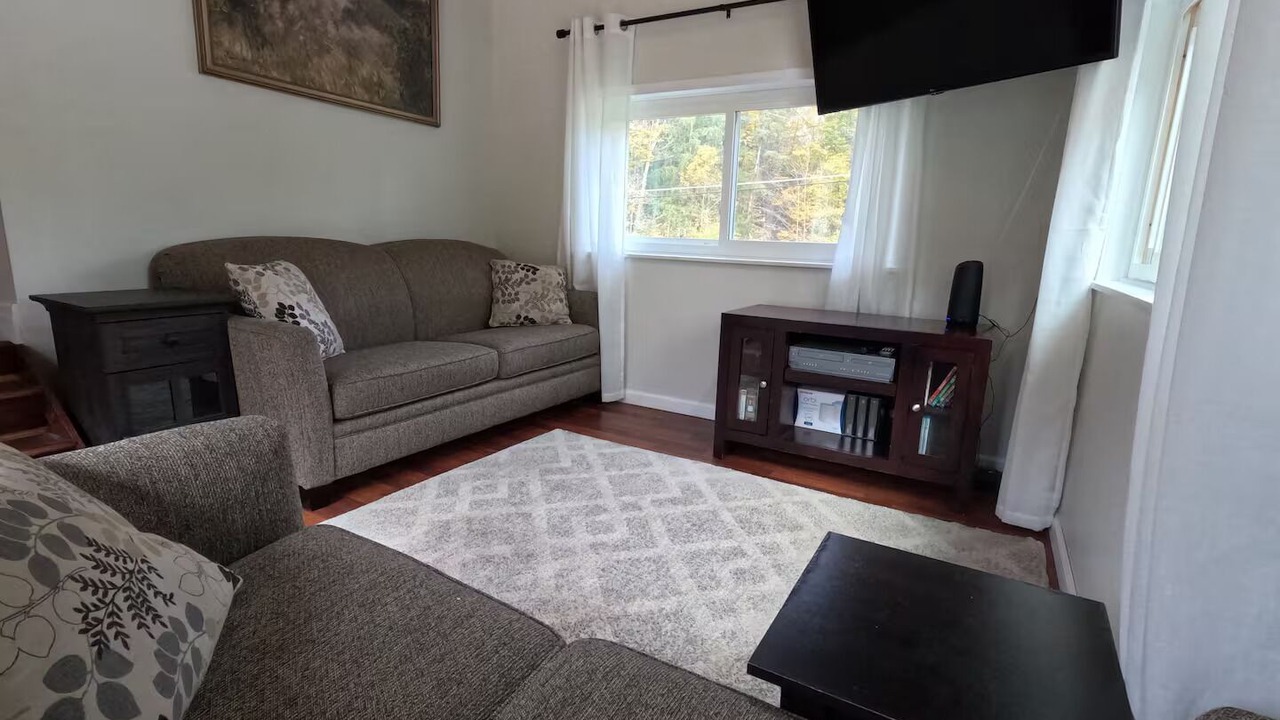 Photo of Livingroom in Ithaca