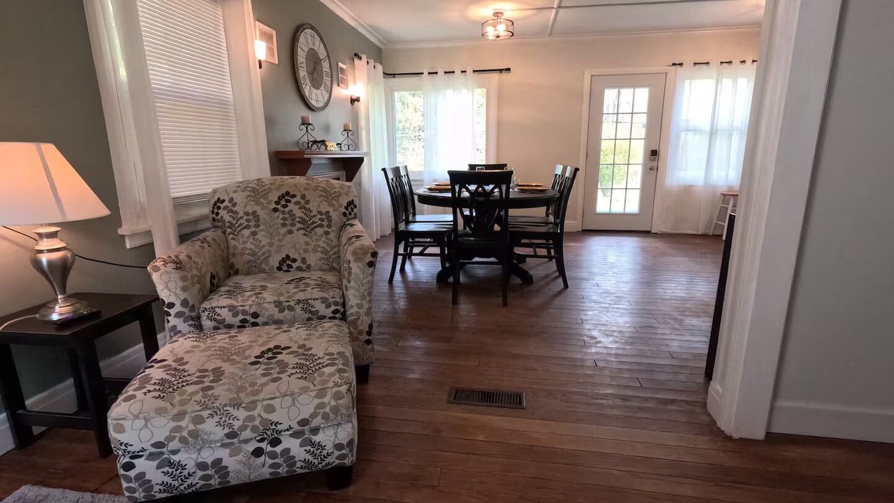 Photo of Livingroom in Ithaca