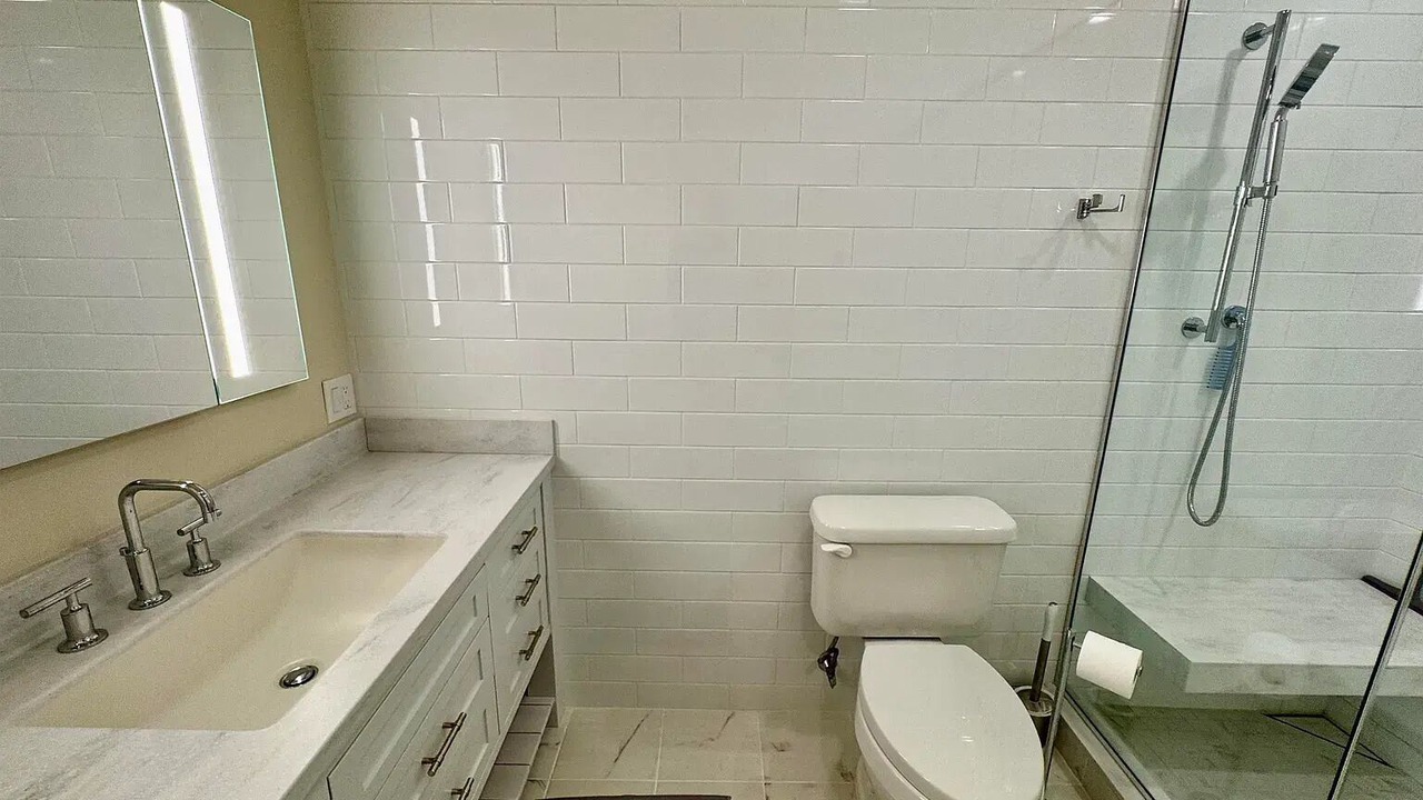 Photo of Bathroom in Warren