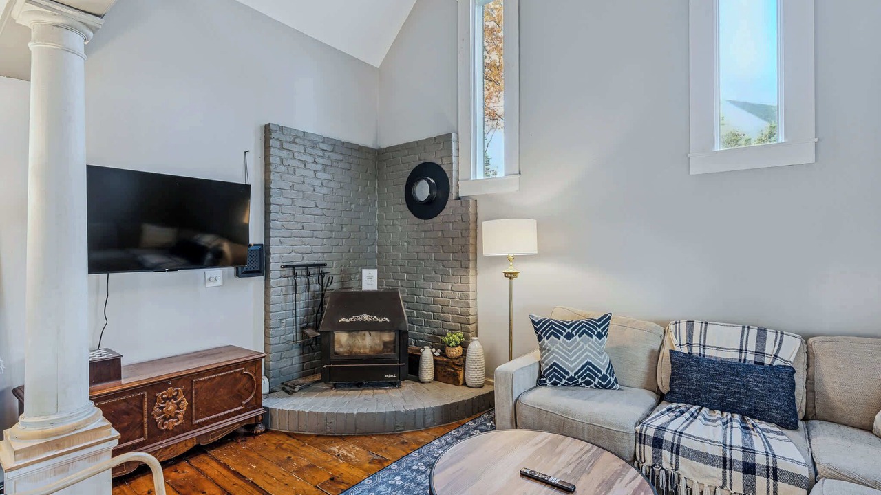 Photo of Livingroom in West Hartford