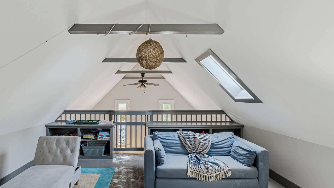 Photo of Livingroom in West Hartford