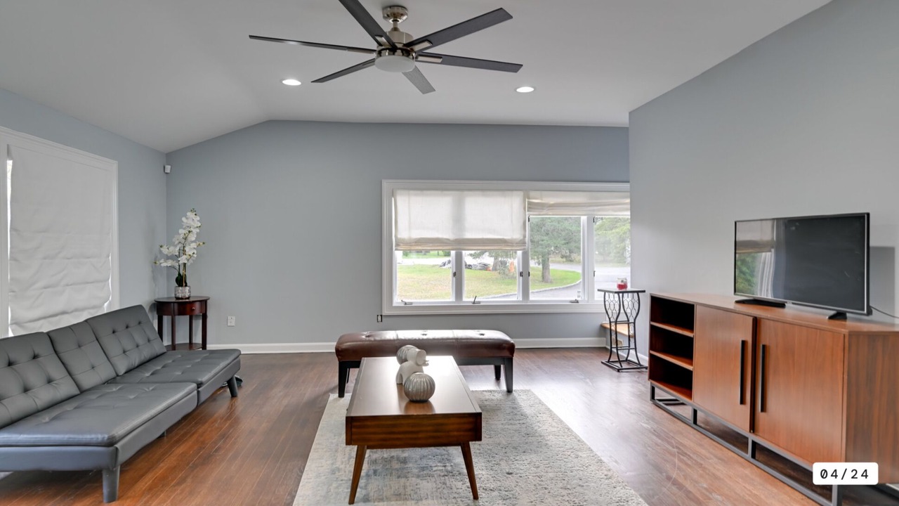 Photo of Livingroom in Norwalk
