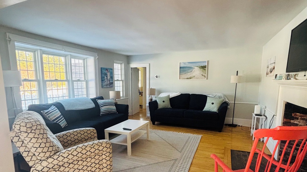 Photo of Livingroom in Dennis