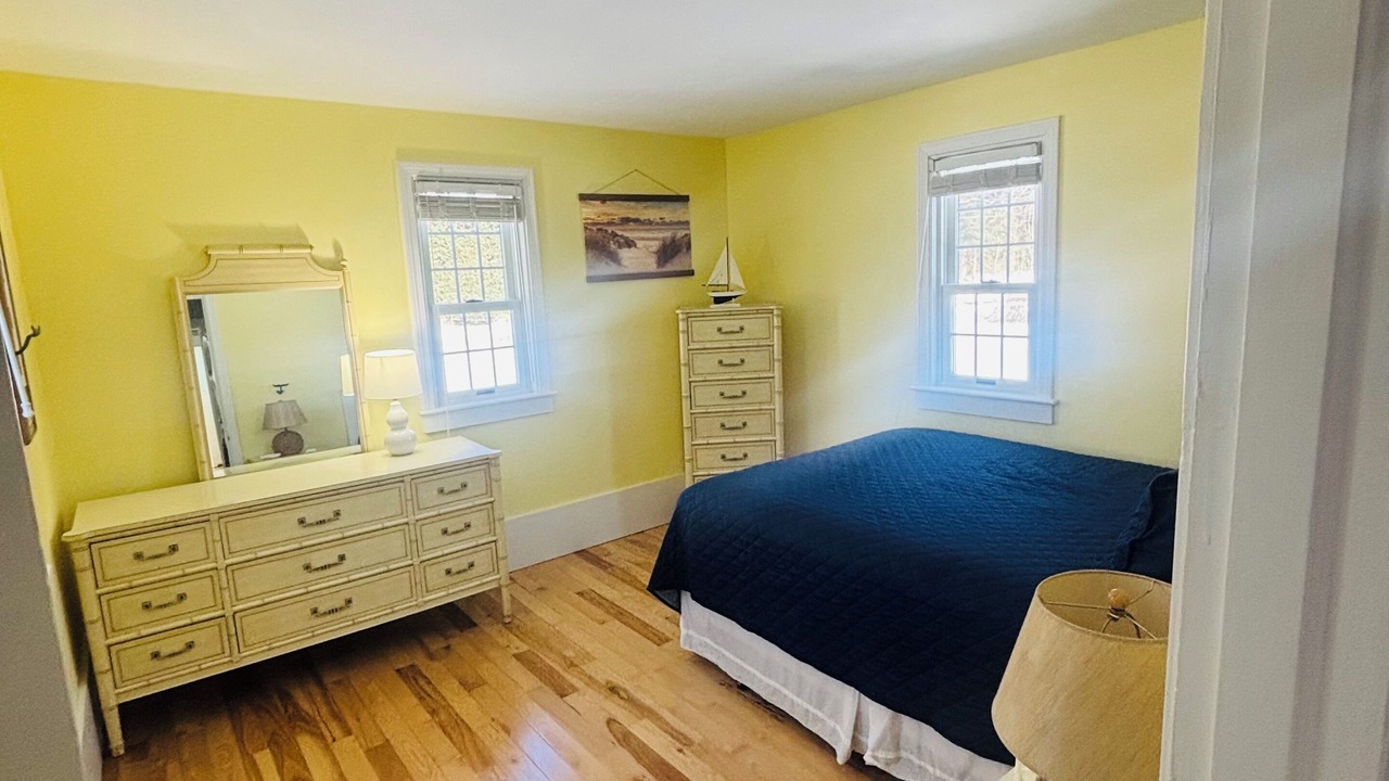 Photo of Bedroom in Dennis