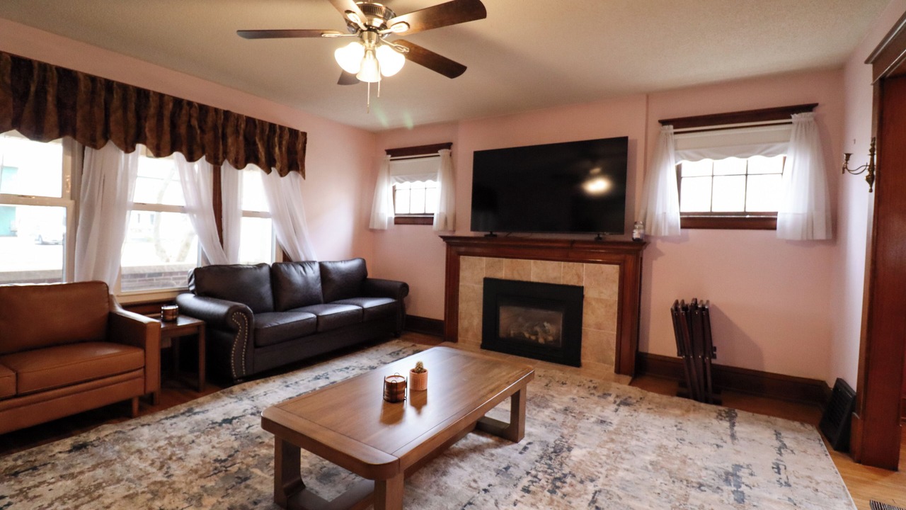 Photo of Livingroom in Niagara Falls