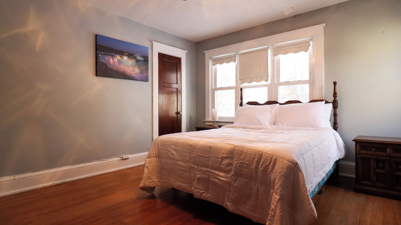 Photo of Bedroom in Niagara Falls