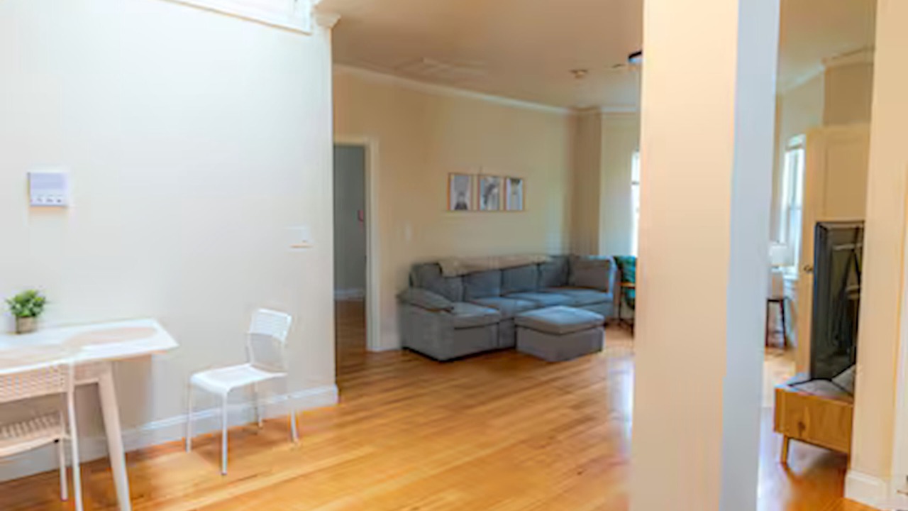 Photo of Livingroom in Wellington-Harrington