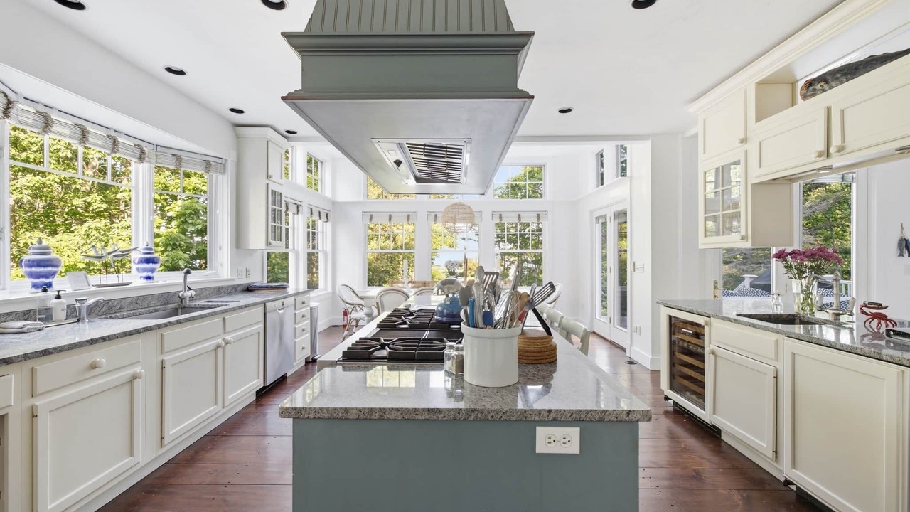 Photo of Kitchen in Fortunes Rocks