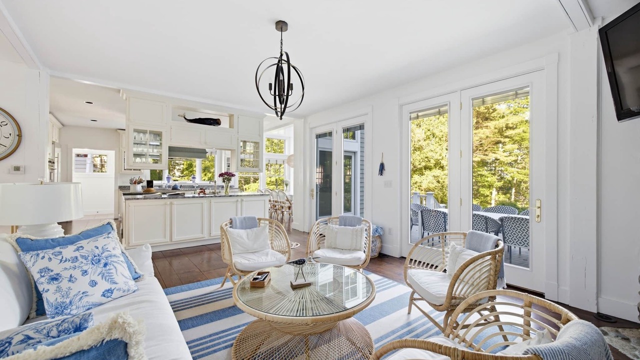 Photo of Livingroom in Fortunes Rocks