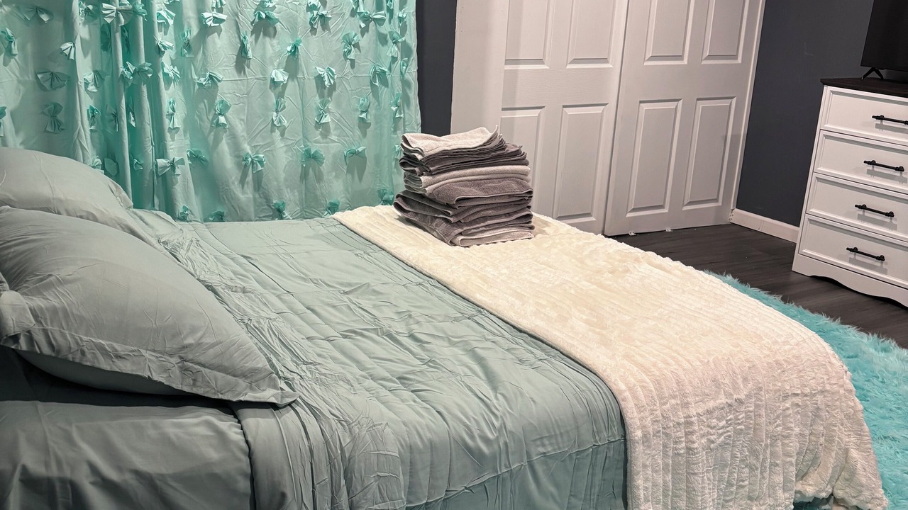 Photo of Bedroom in Elmont