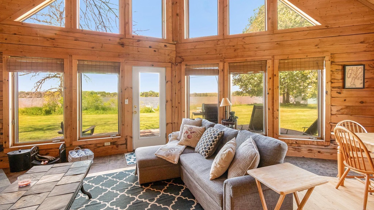 Photo of Livingroom in North Hero