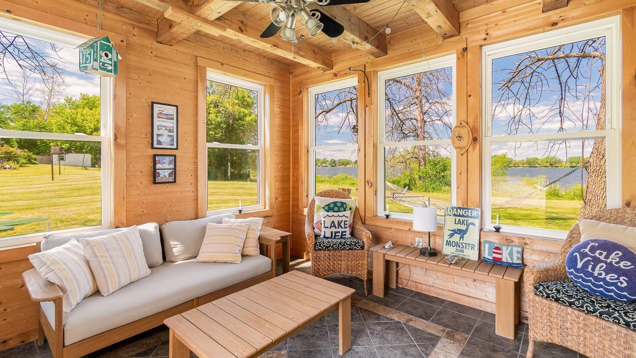 Photo of Livingroom in North Hero
