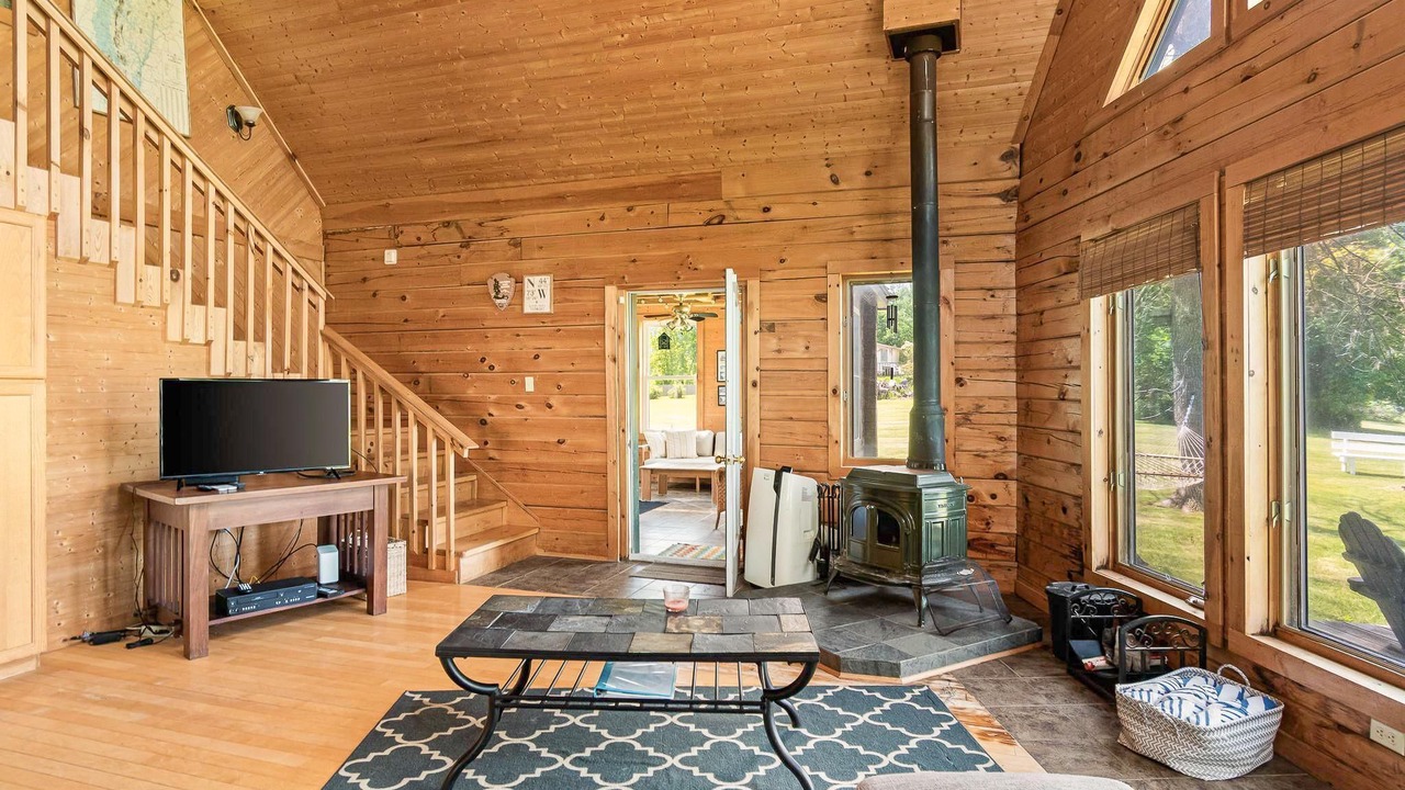 Photo of Livingroom in North Hero