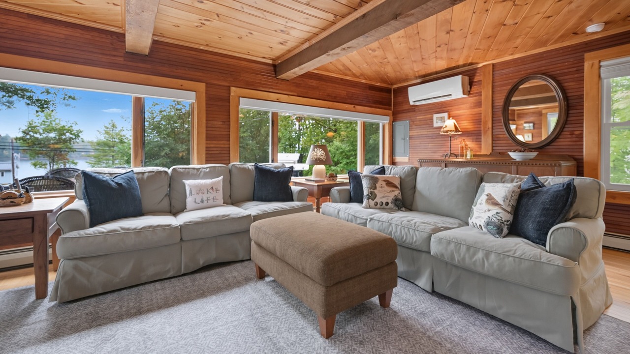 Photo of Livingroom in Bridgewater