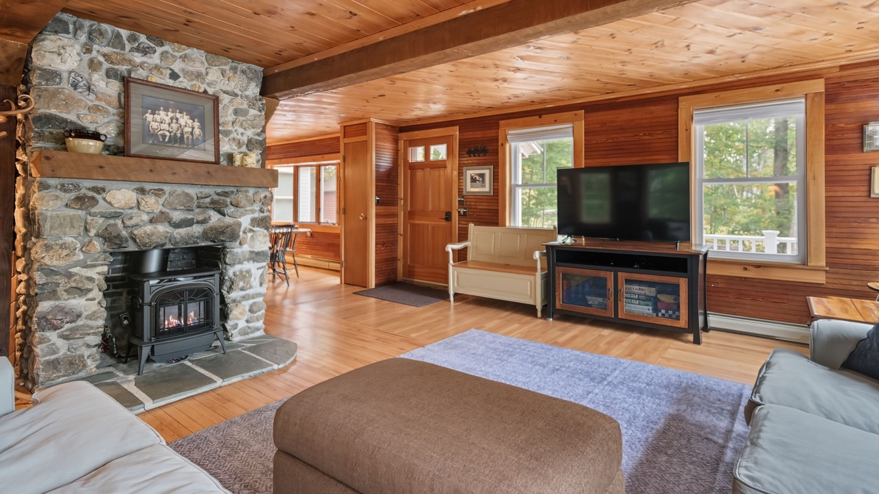 Photo of Livingroom in Bridgewater