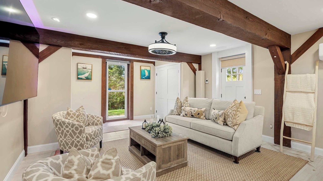 Photo of Livingroom in Barnstable