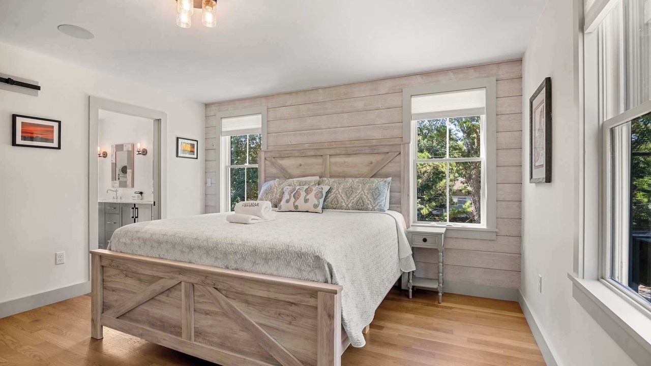Photo of Bedroom in Dennis