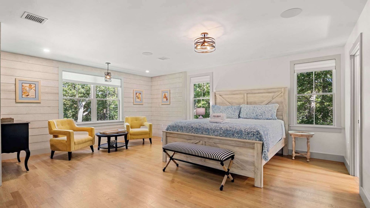Photo of Bedroom in Dennis