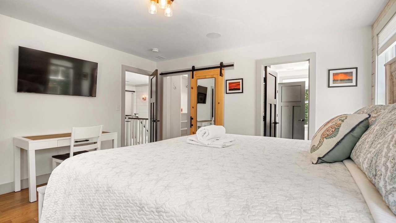 Photo of Bedroom in Dennis