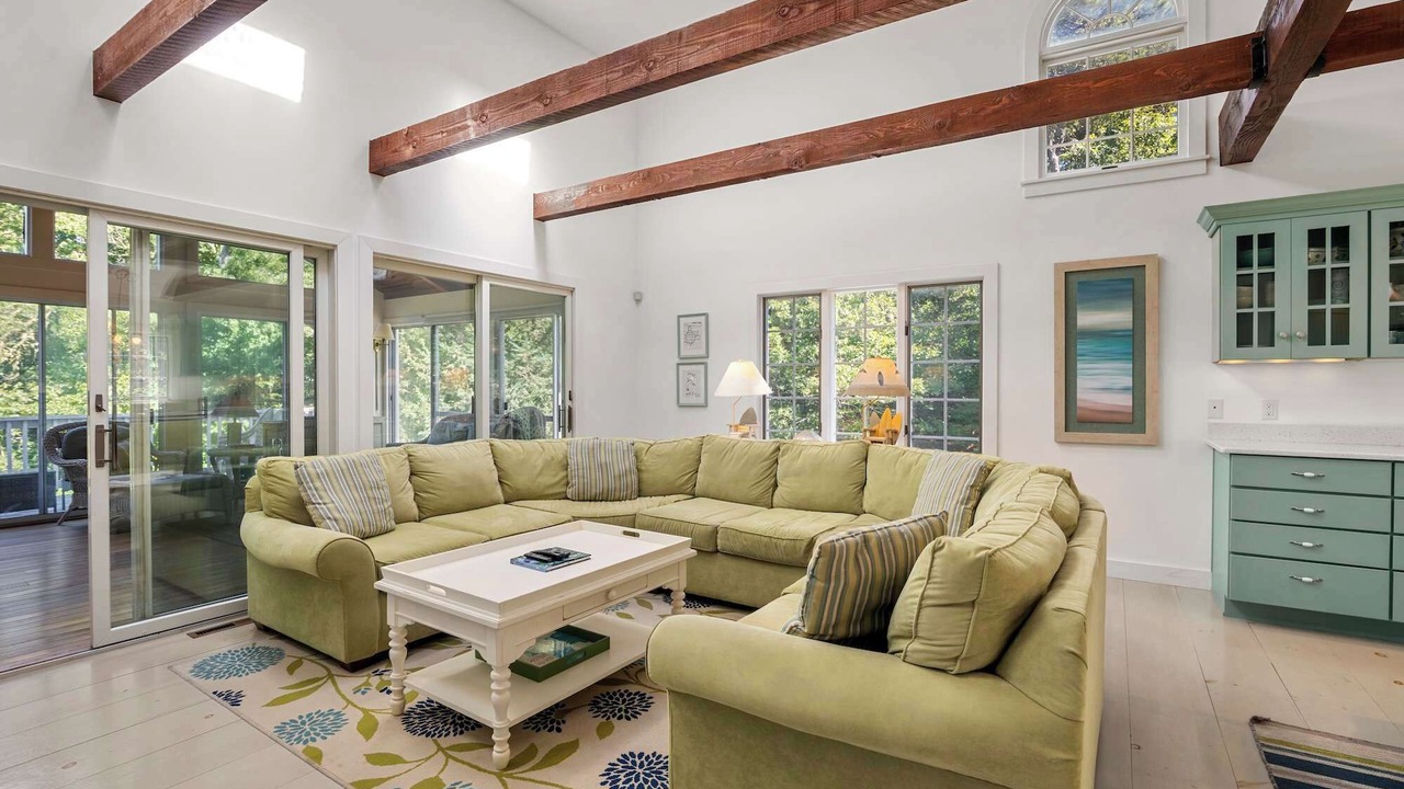 Photo of Livingroom in East Harwich