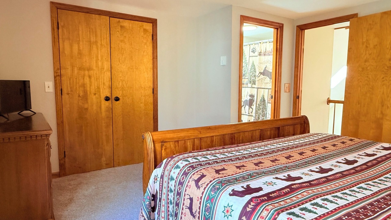 Photo of Bedroom in Moultonborough