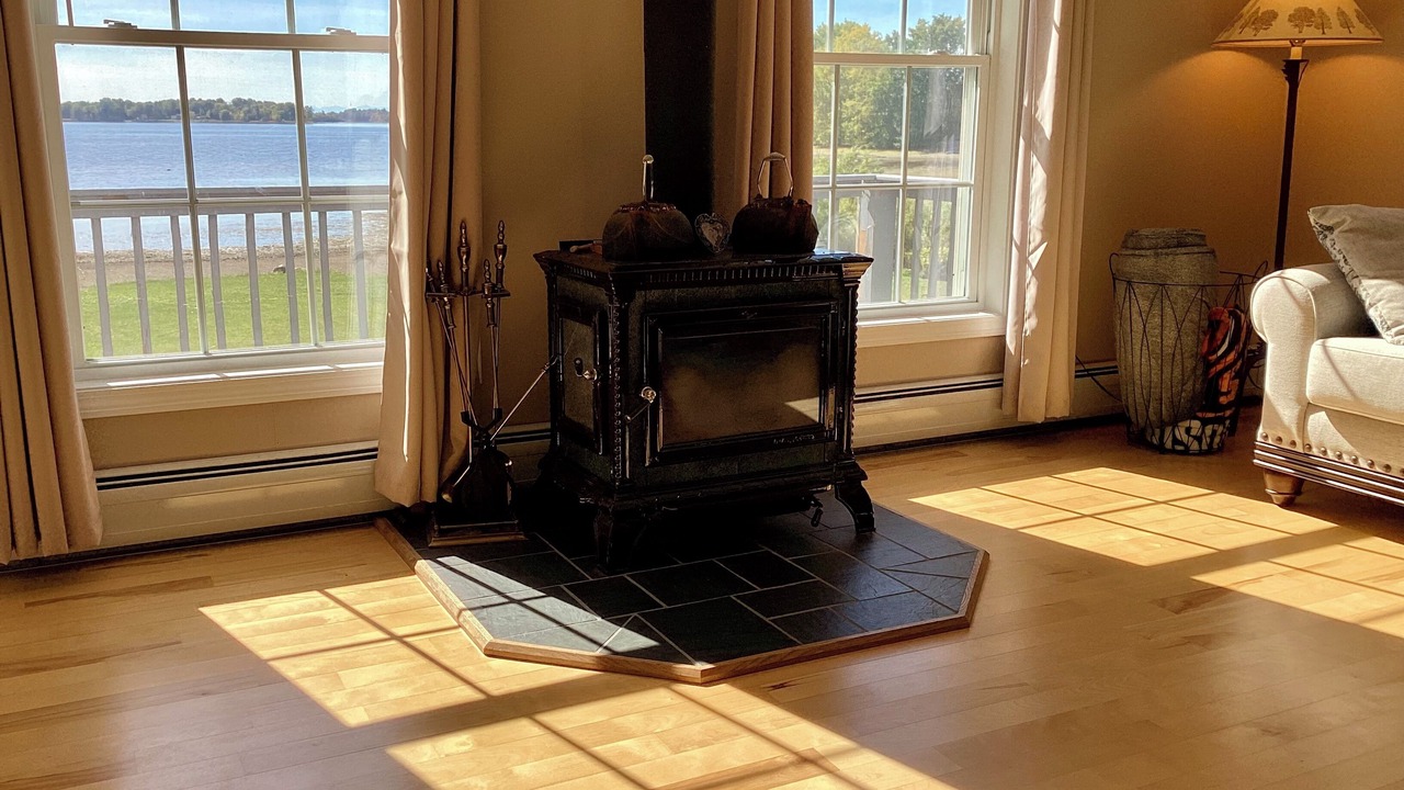 Photo of Livingroom in North Hero
