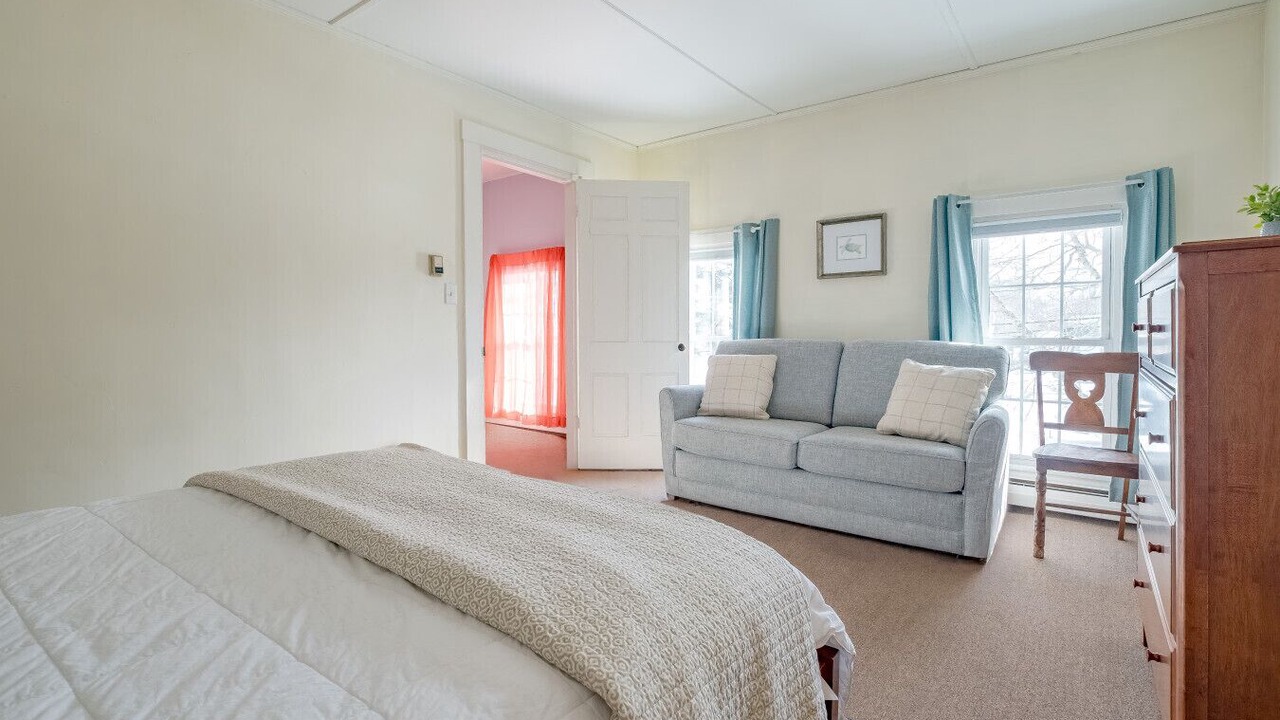 Photo of Bedroom in Topsham