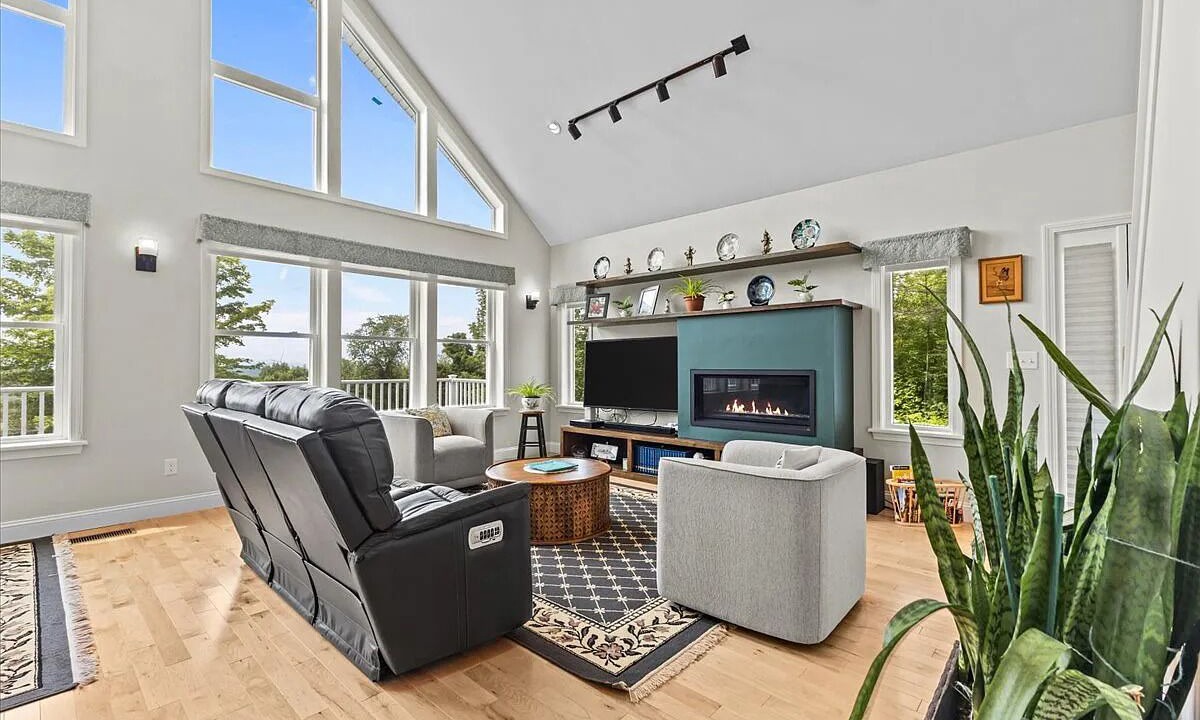 Photo of Livingroom in Hinesburg