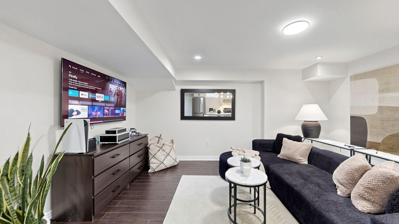 Photo of Livingroom in Pickering