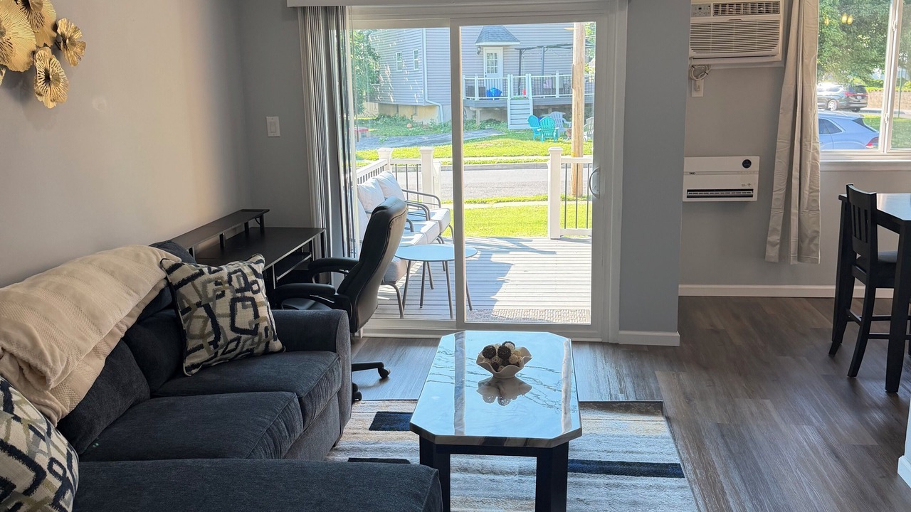 Photo of Livingroom in Collingdale