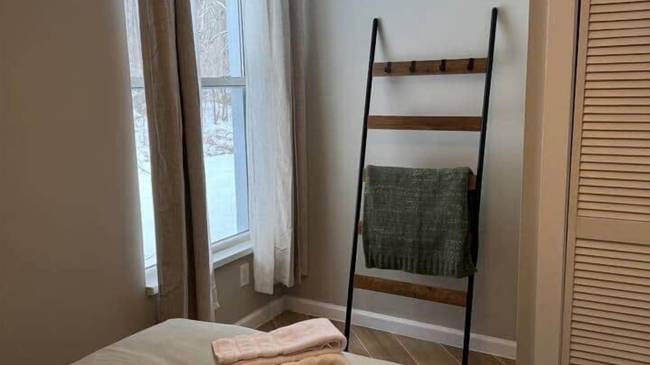Photo of Bedroom in Lanesville