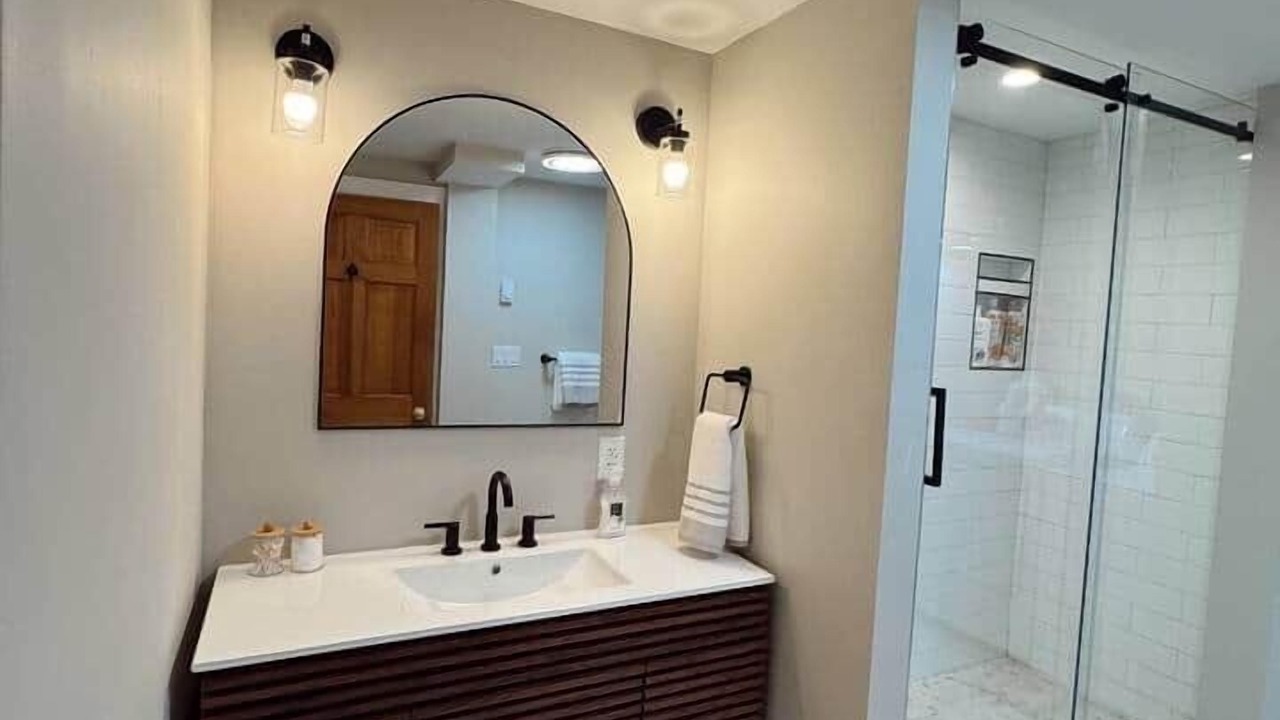 Photo of Bathroom in Lanesville