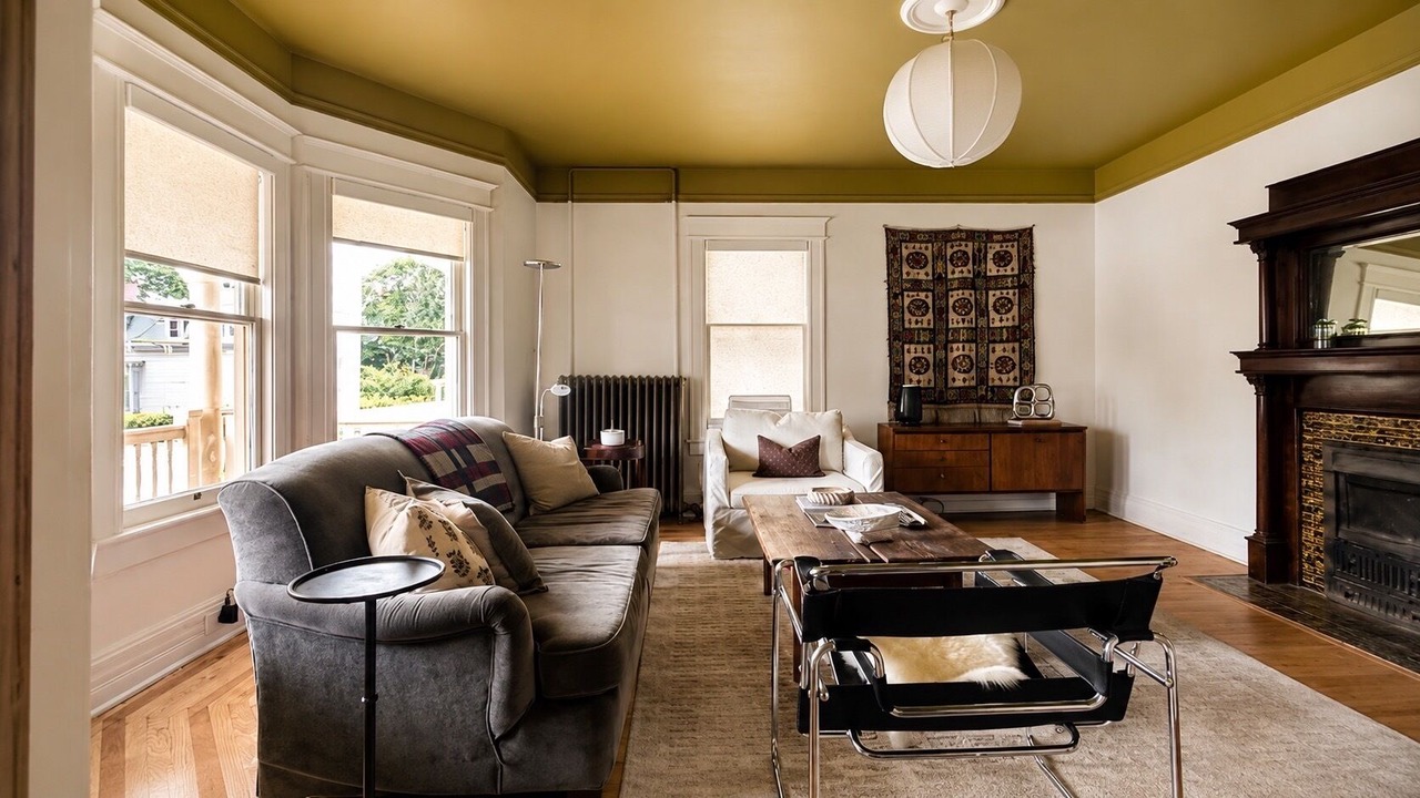 Photo of Livingroom in Oakdale