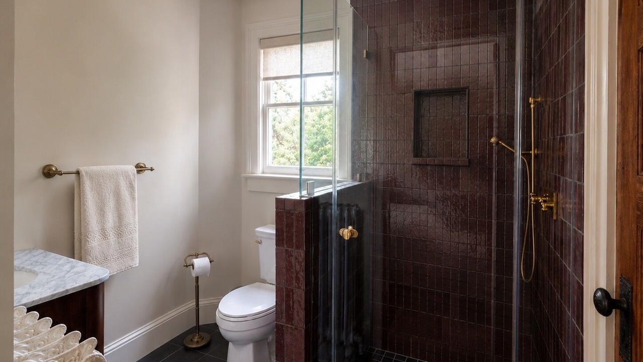 Photo of Bathroom in Oakdale