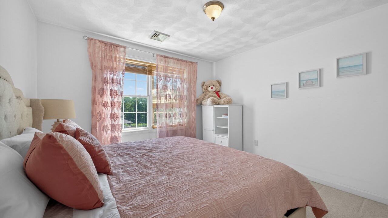 Photo of Bedroom in Indian Hill