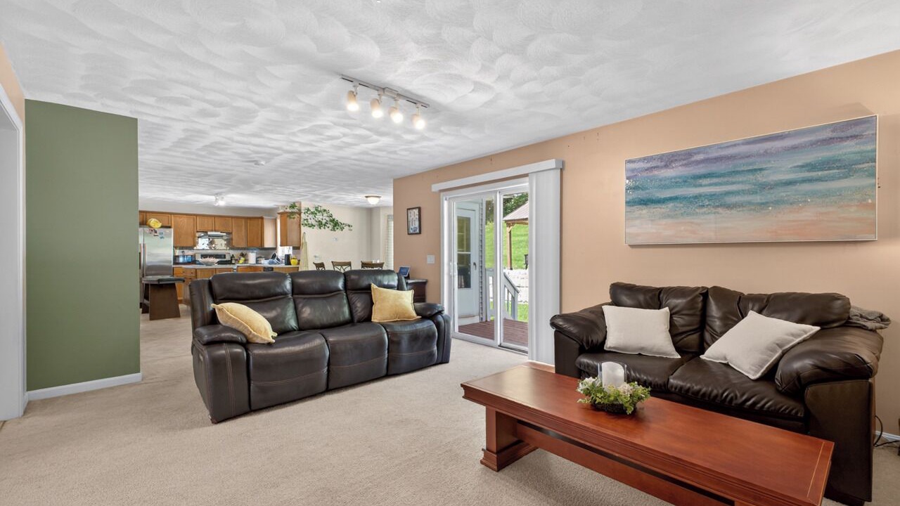 Photo of Livingroom in Indian Hill