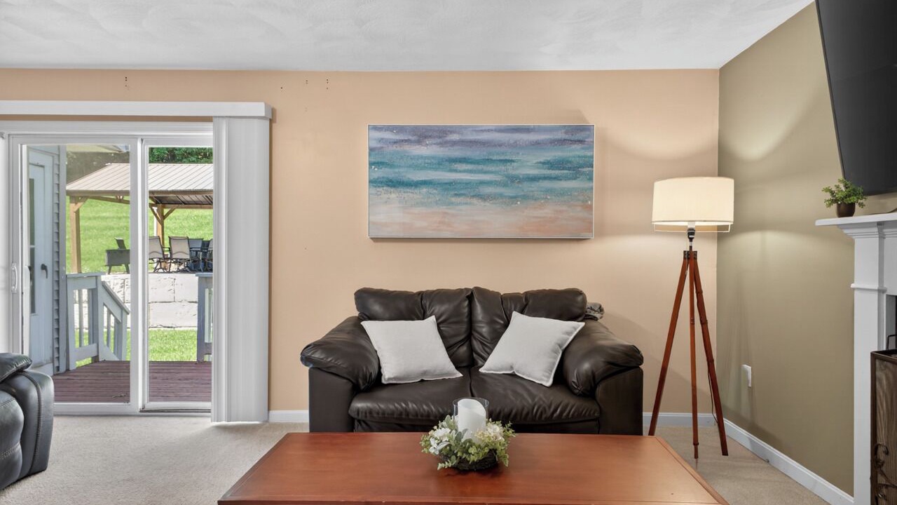 Photo of Livingroom in Indian Hill