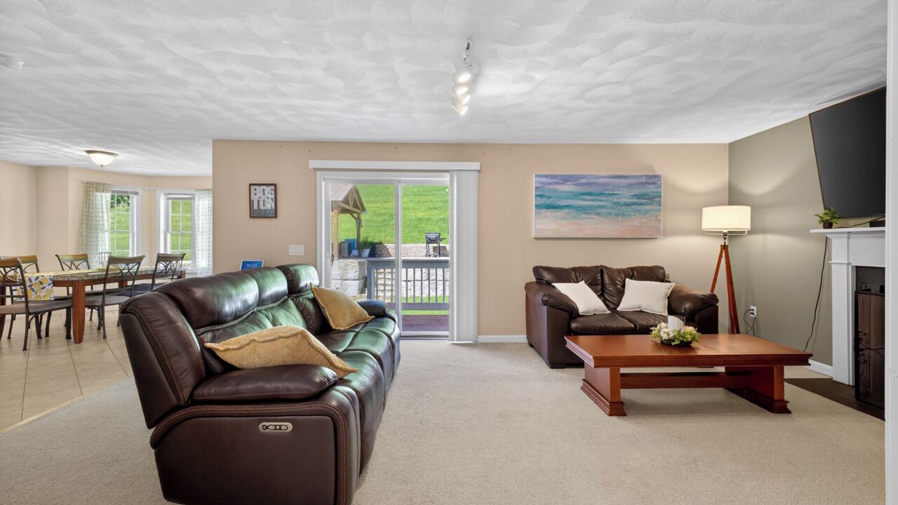 Photo of Livingroom in Indian Hill