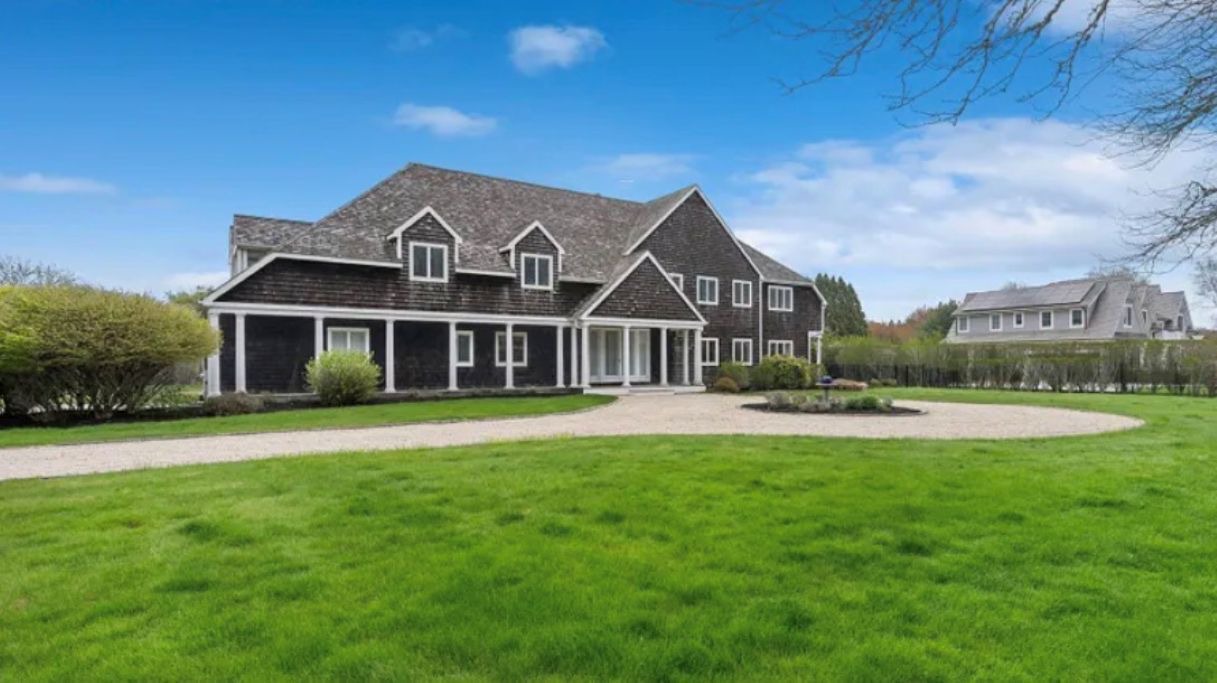 Photo of Outdoor in Village of Southampton