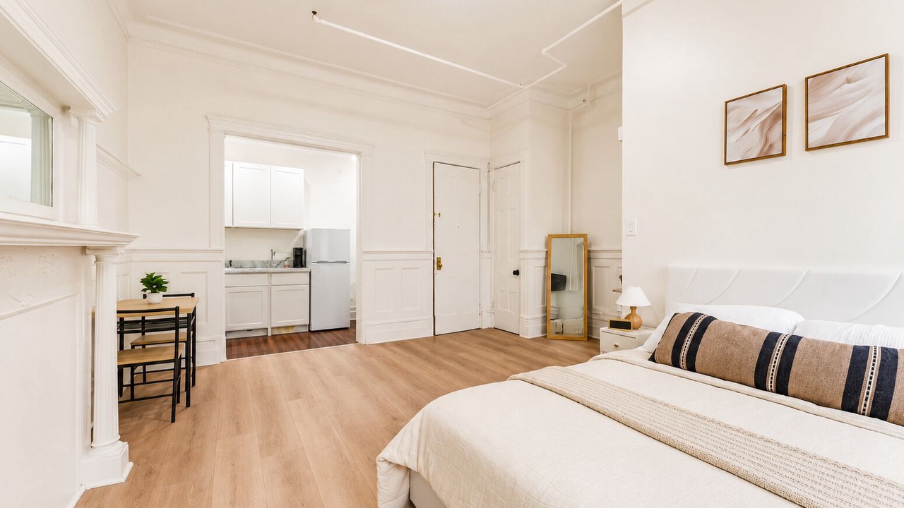 Photo of Bedroom in Upper Manhattan