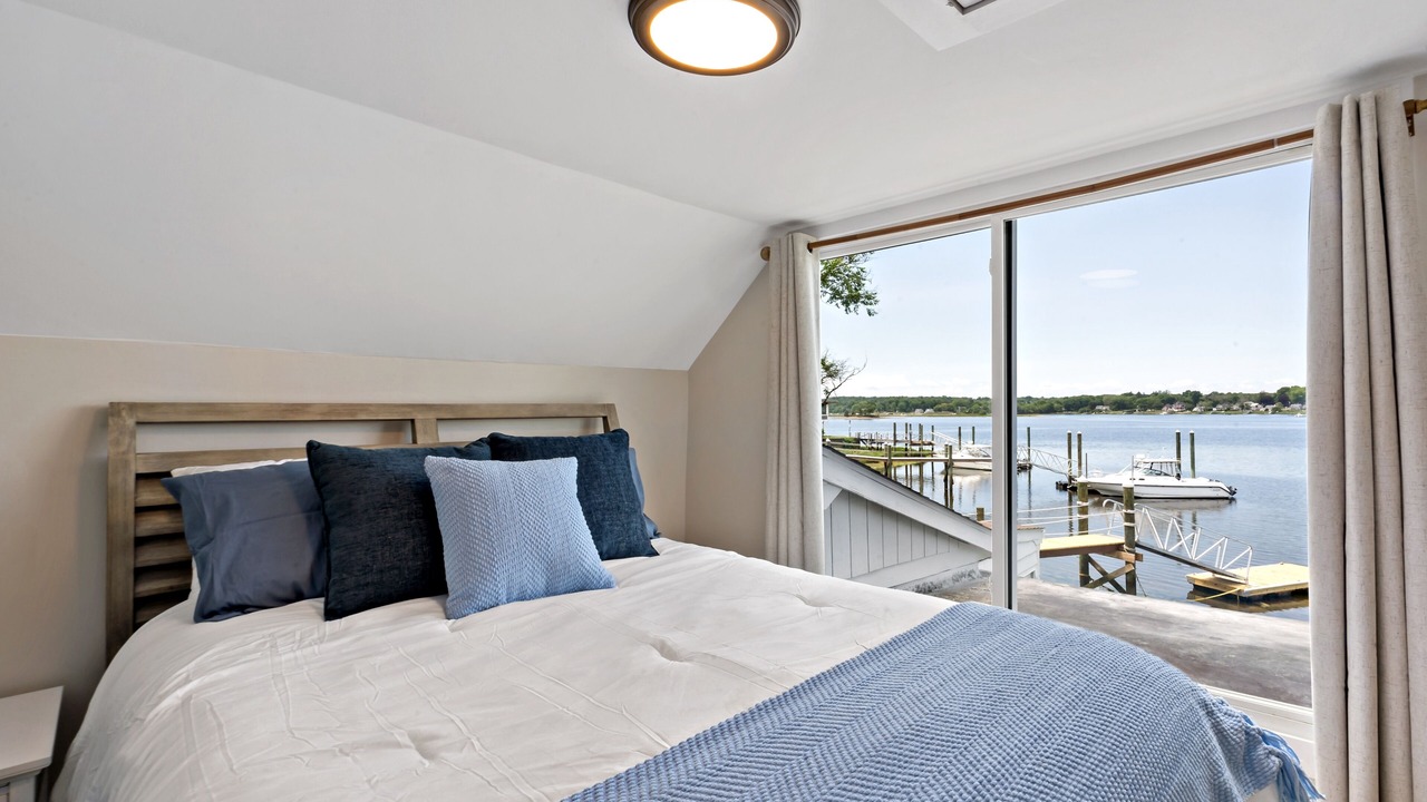 Photo of Bedroom in Swansea