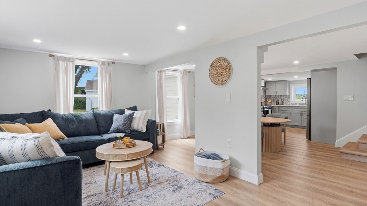Photo of Livingroom in Swansea