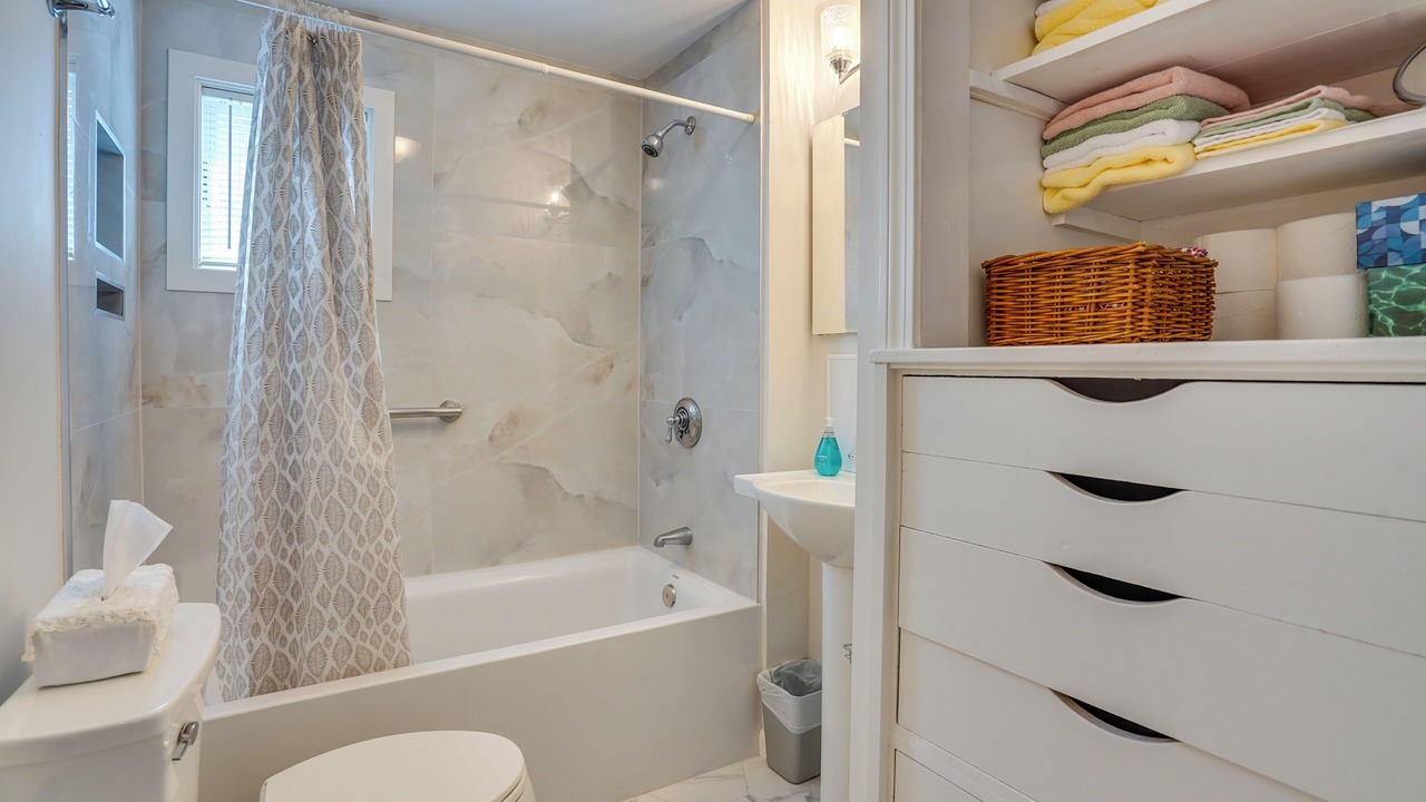 Photo of Bathroom in Lynn