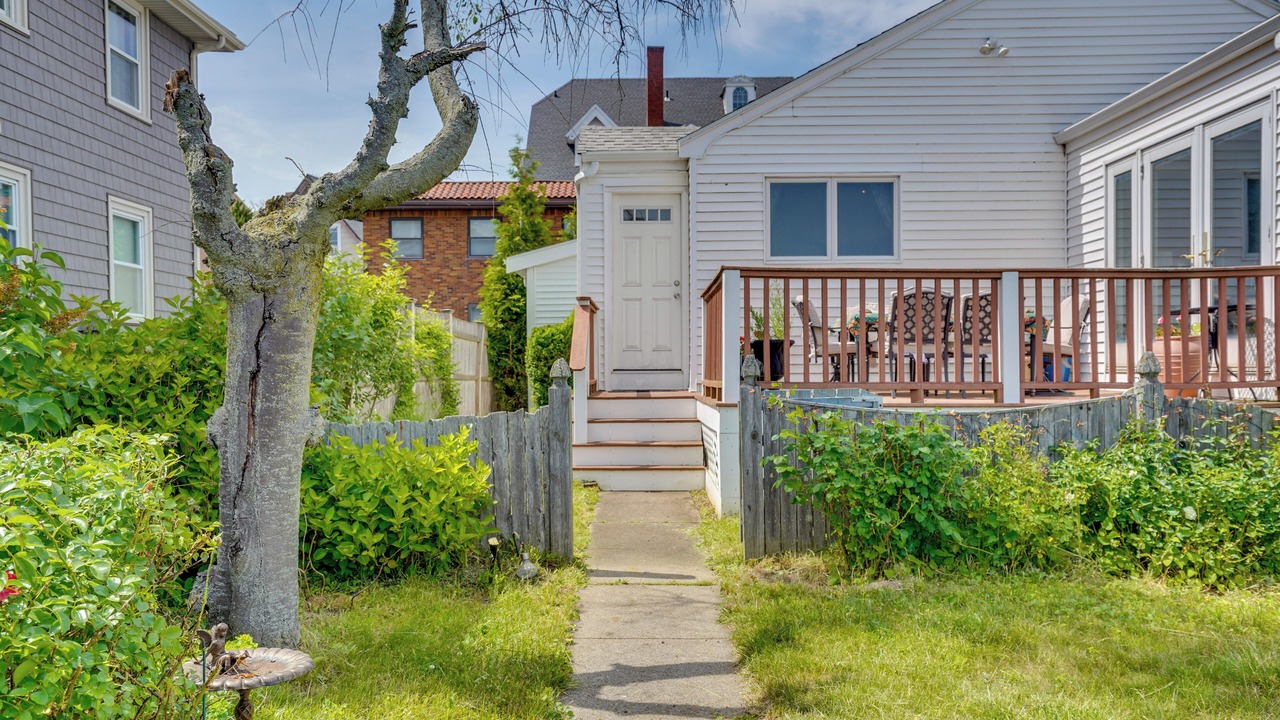Photo of Patio Balcony in Lynn