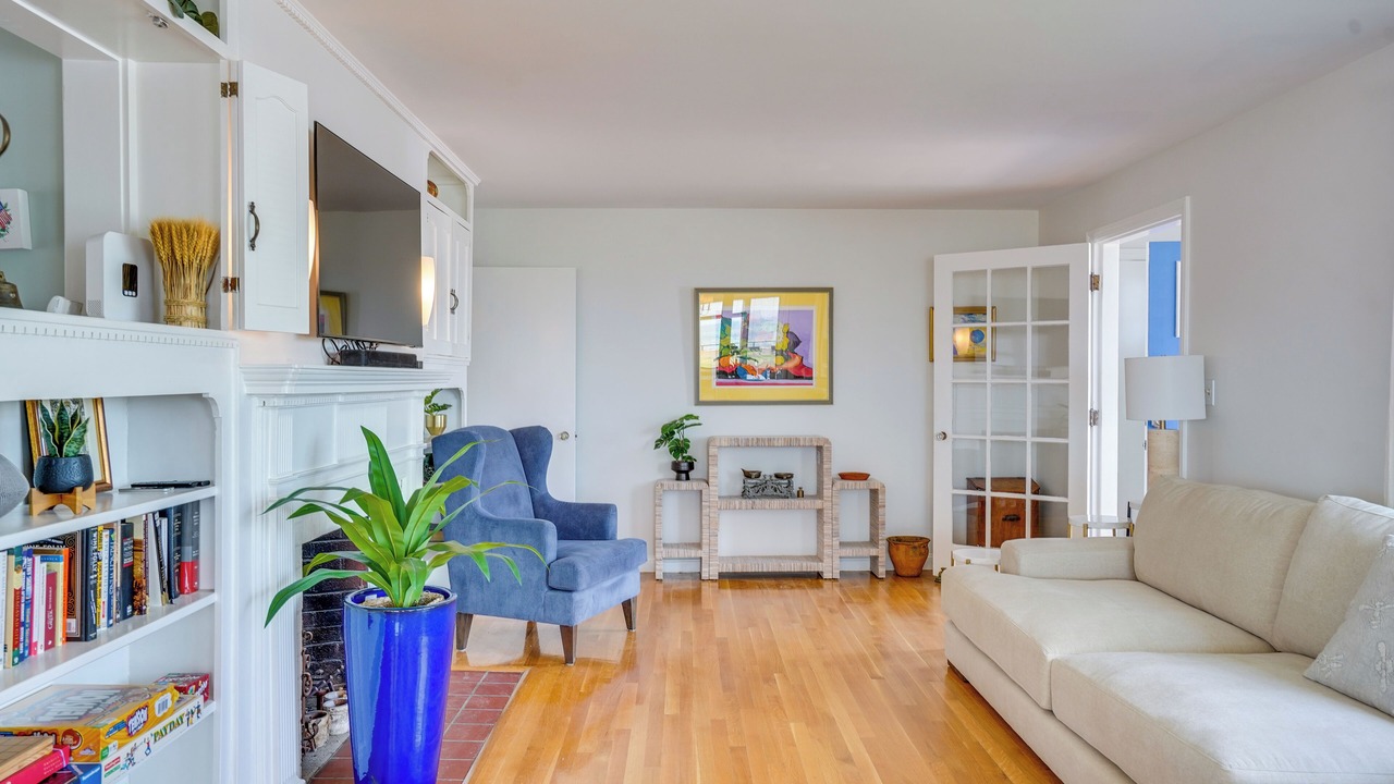 Photo of Livingroom in Lynn