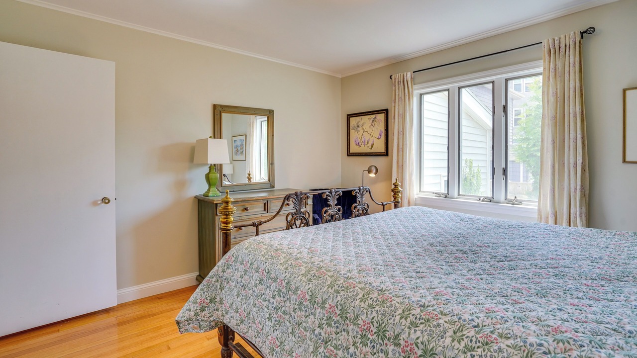 Photo of Bedroom in Lynn