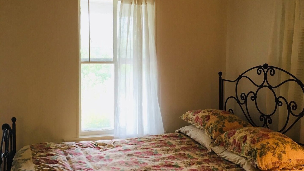 Photo of Bedroom in Lake Hill