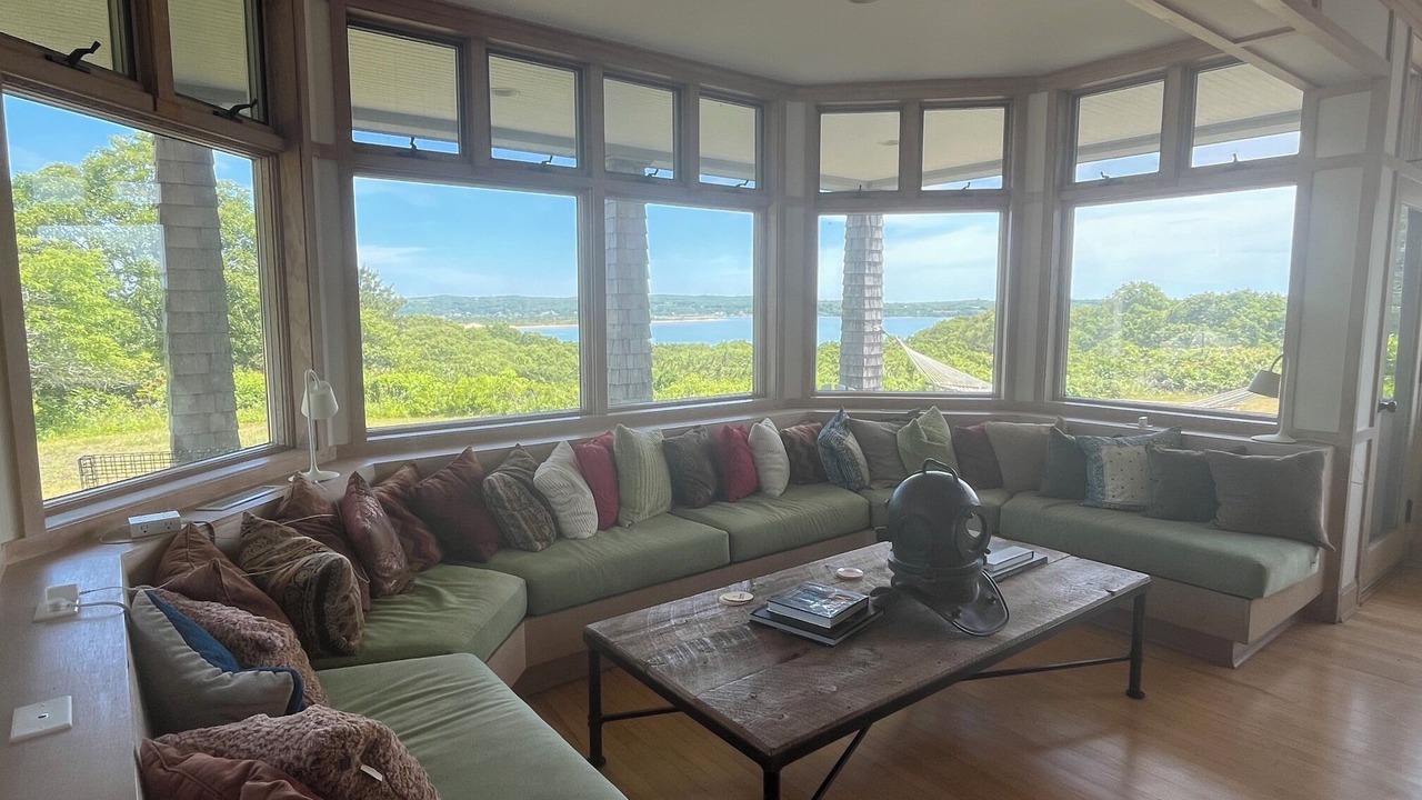 Photo of Livingroom in Aquinnah